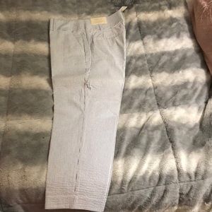 Reduced price!!!   NWT Ann Taylor Seerucker crop pant